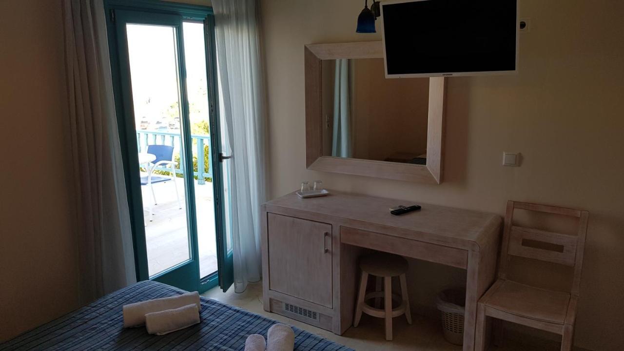 Hotel Andreas Kamári Exteriör bild