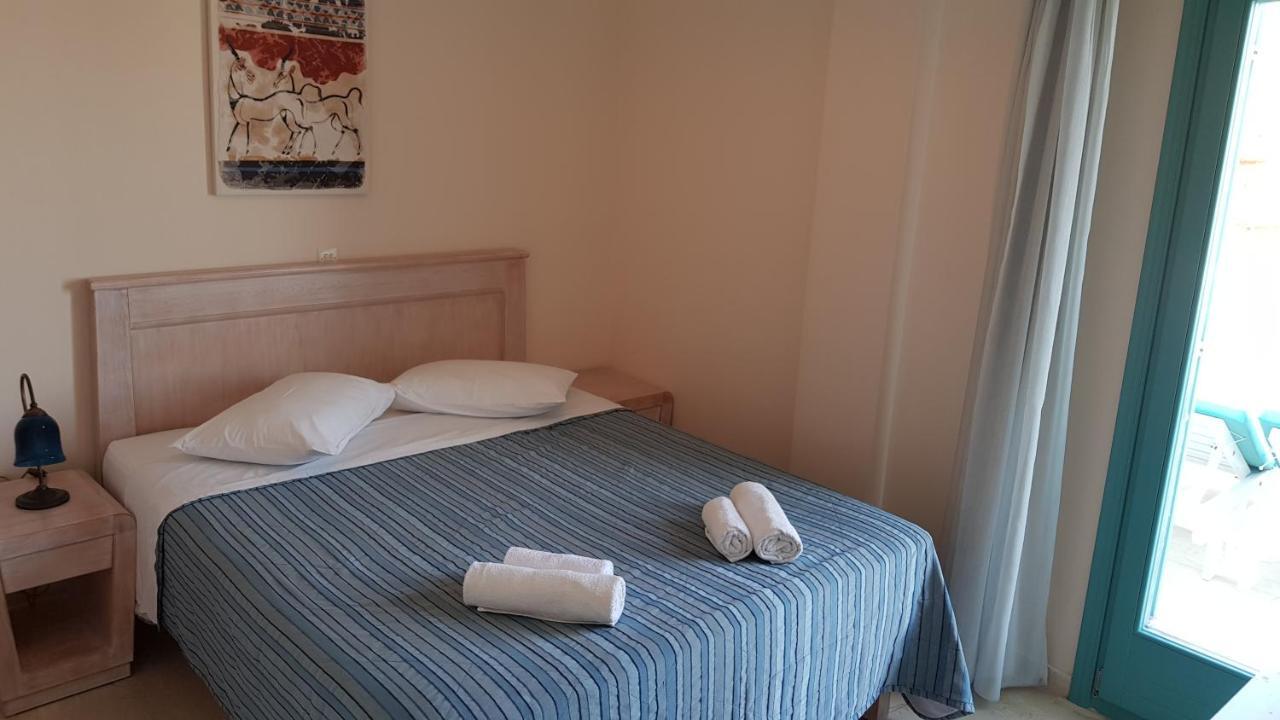 Hotel Andreas Kamári Exteriör bild